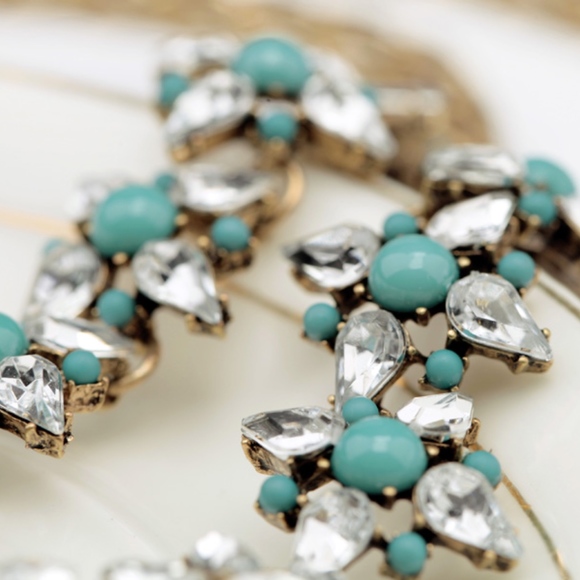 statement necklace - Picture 3 of 4